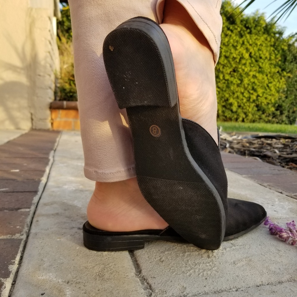 Black Pointy Toe Slip On Mule Loafer - Picture 8 of 8